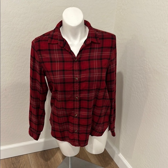American Eagle Outfitters Tops - American Eagle Boyfriend Fit Red Plaid Shirt Size XL